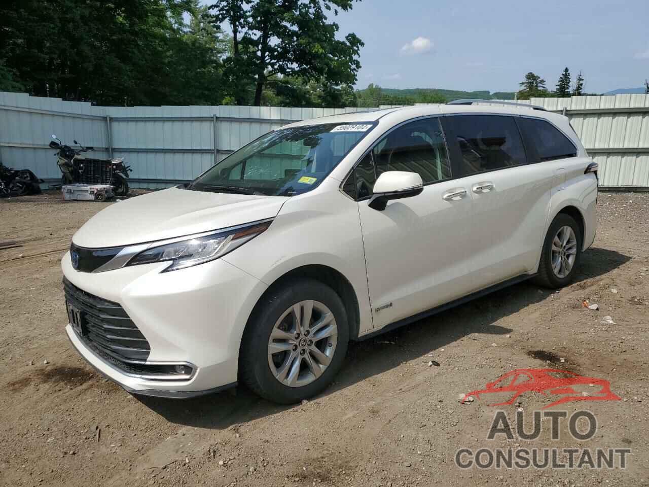 TOYOTA SIENNA 2021 - 5TDZSKFC1MS002826