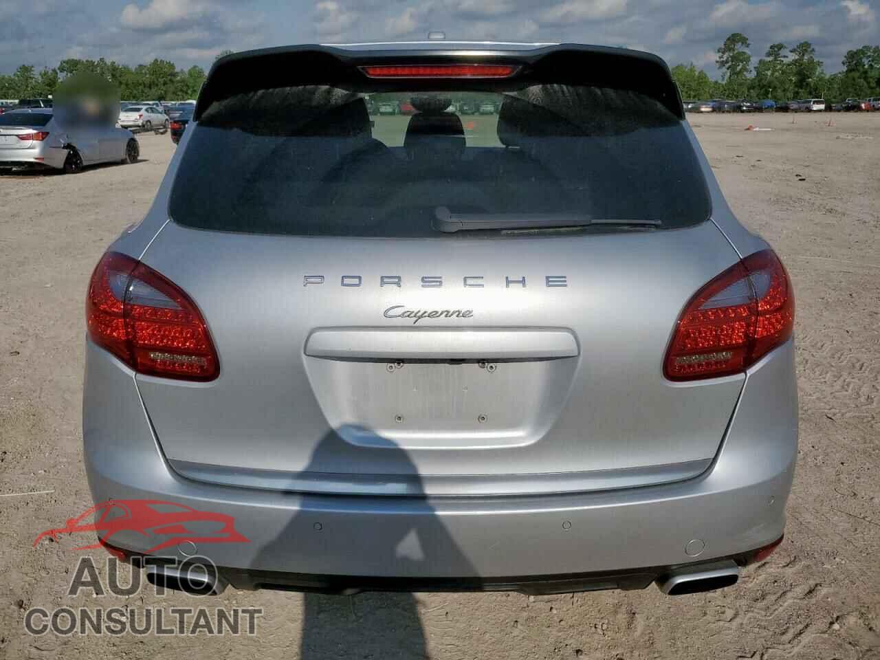 PORSCHE CAYENNE 2012 - WP1AA2A22CLA02105