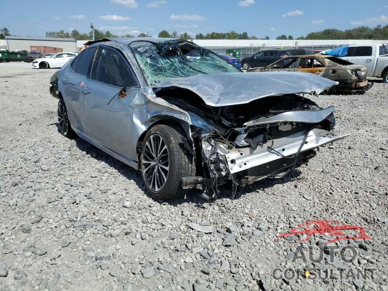 TOYOTA CAMRY 2018 - 4T1B11HK8JU022531