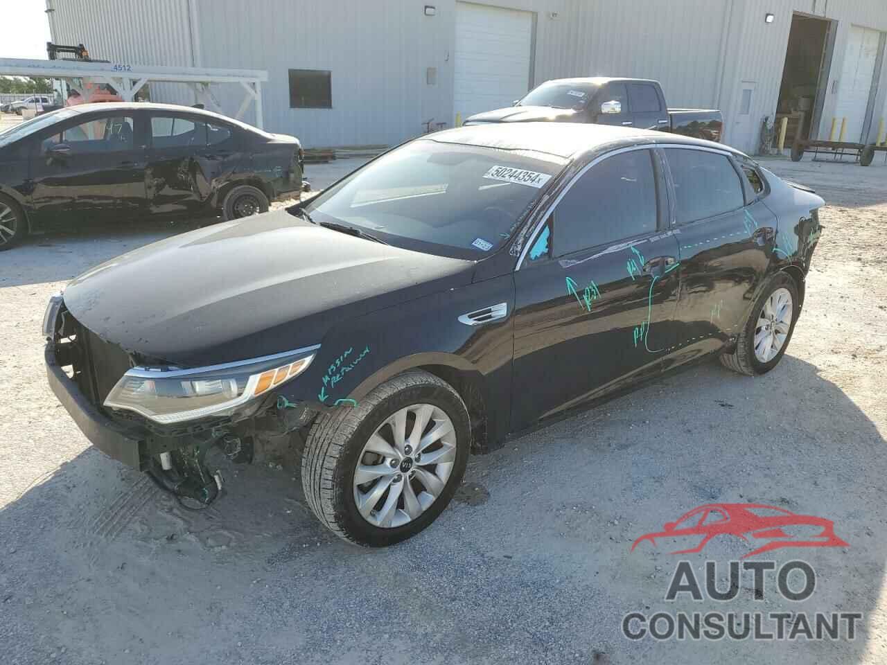 KIA OPTIMA 2018 - 5XXGT4L33JG209140