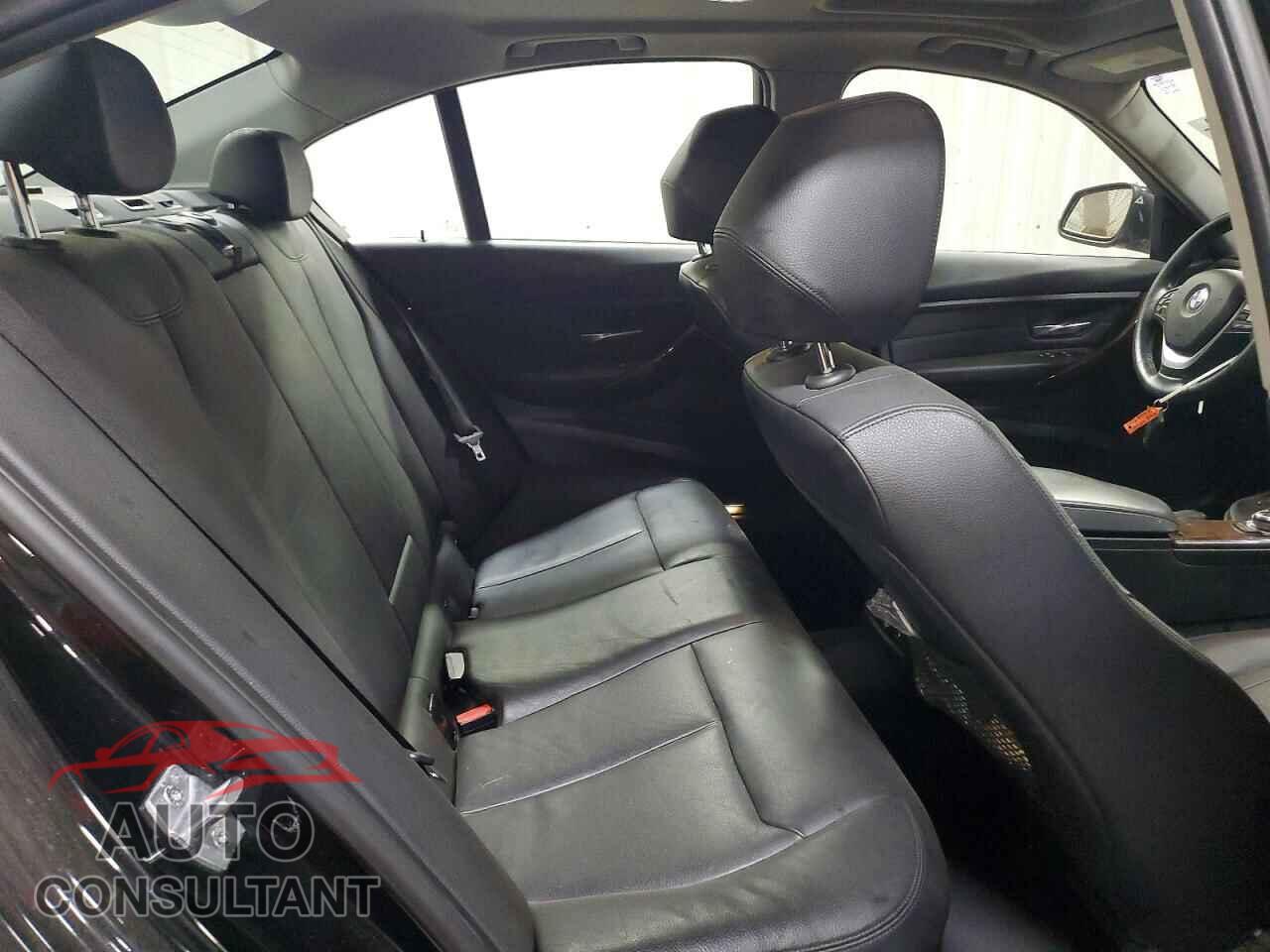 BMW 3 SERIES 2013 - WBA3B5G55DNS04787