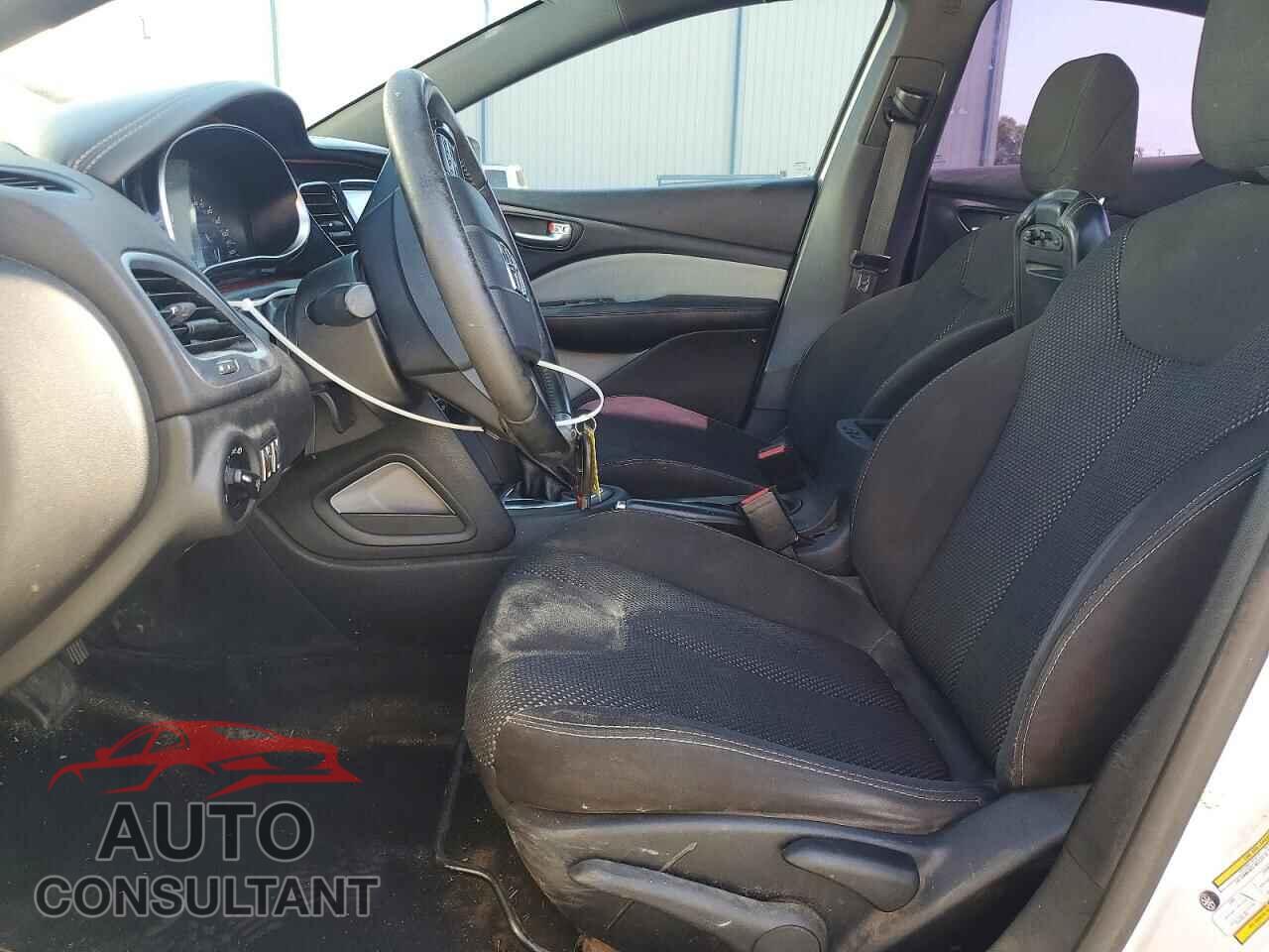 DODGE DART 2015 - 1C3CDFBB5FD390828