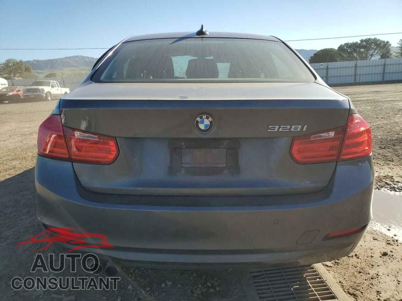 BMW 3 SERIES 2013 - WBA3A5C5XDF357524
