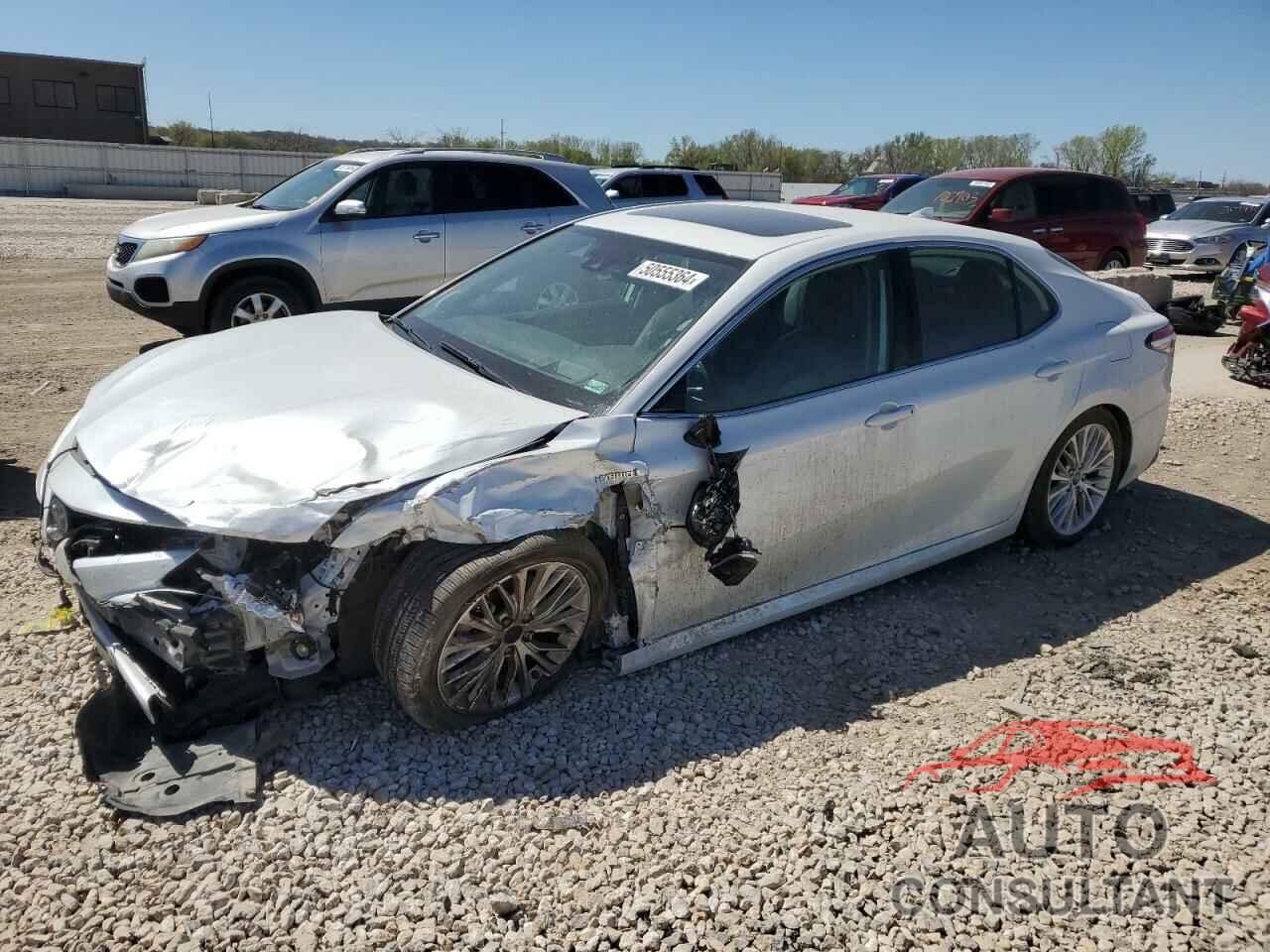 TOYOTA CAMRY 2019 - 4T1B21HK5KU512228