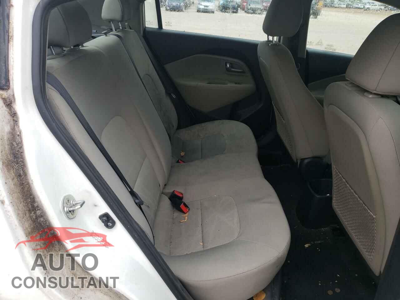 KIA RIO 2017 - KNADM4A35H6044300