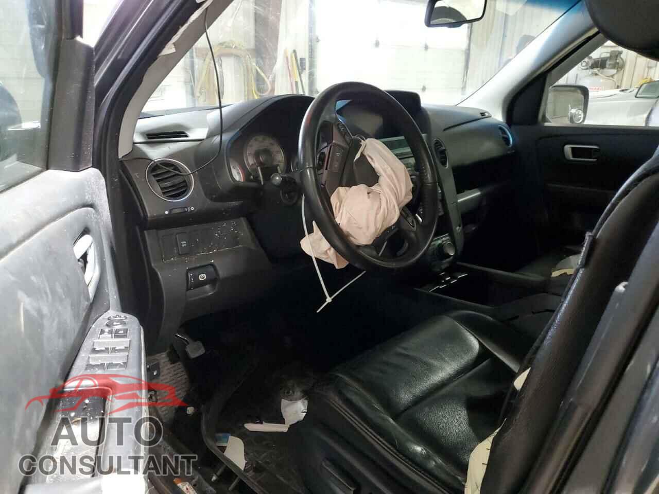 HONDA PILOT 2011 - 5FNYF4H77BB035648
