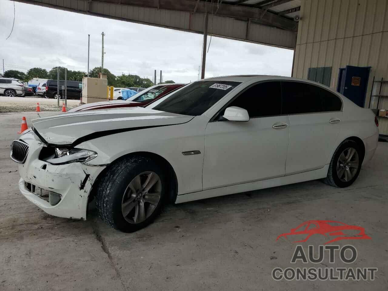 BMW 5 SERIES 2011 - WBAFR1C52BC736594
