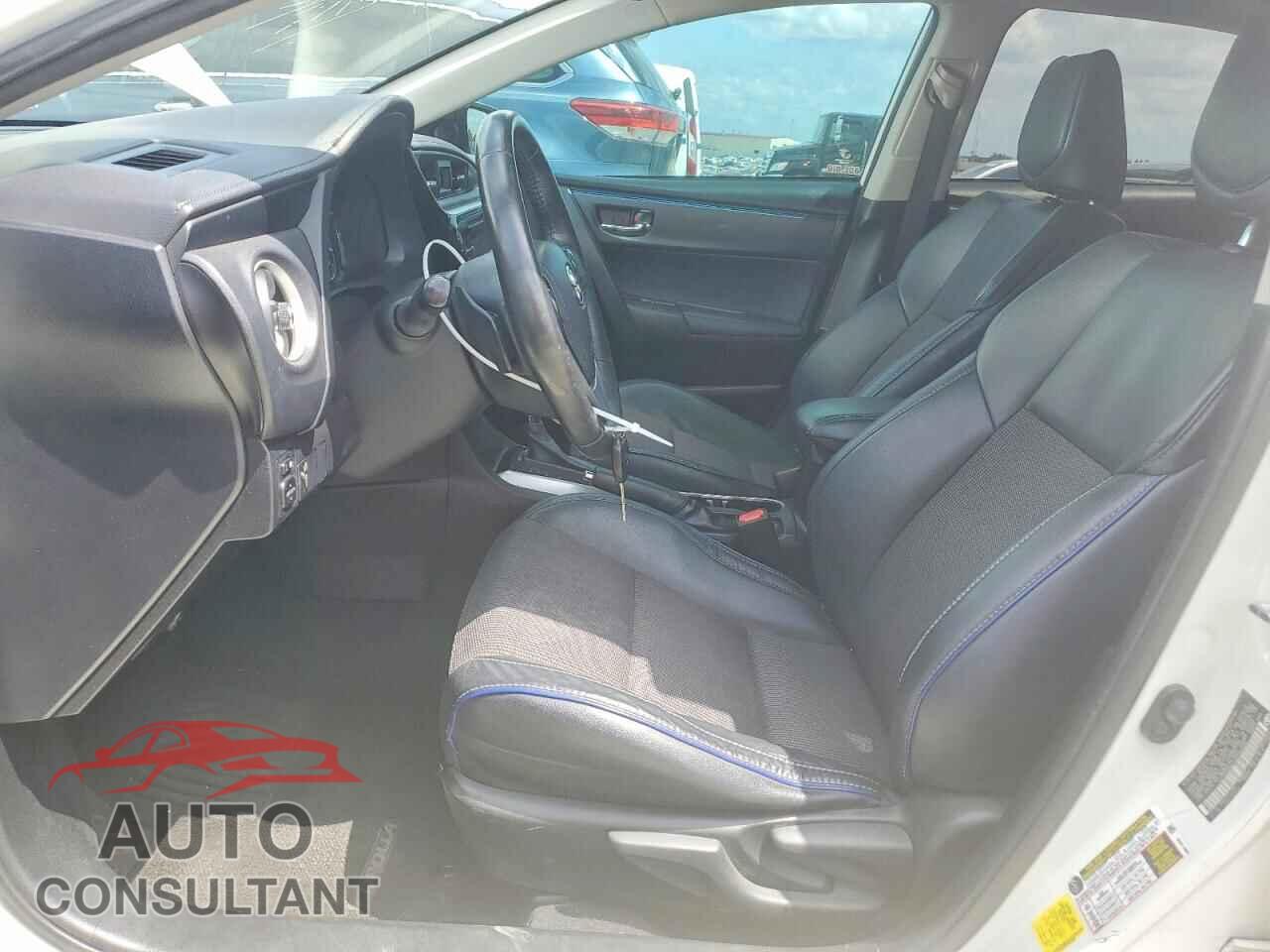 TOYOTA COROLLA 2017 - 5YFBURHEXHP686860