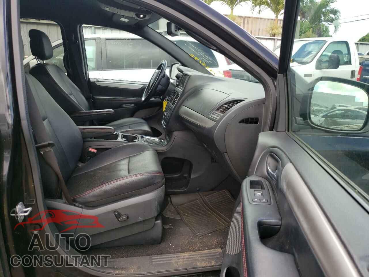 DODGE GRAND CARA 2019 - 2C4RDGEG2KR536581