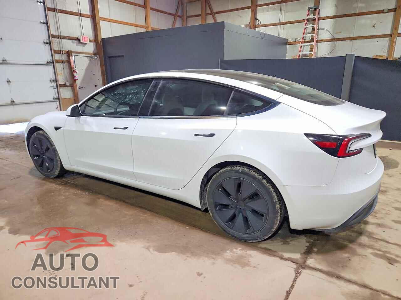 TESLA MODEL 3 2025 - 5YJ3E1EB3SF914892