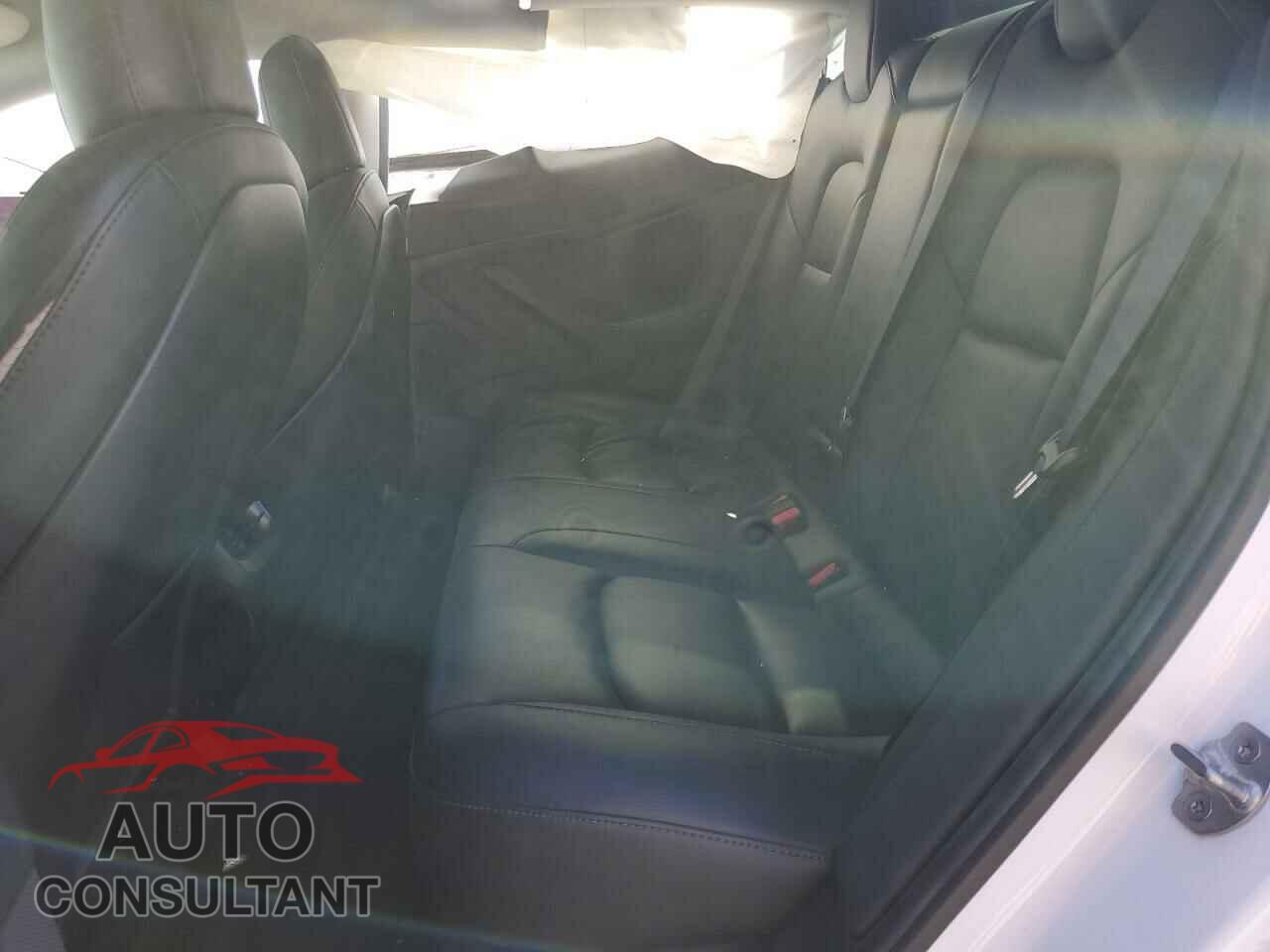 TESLA MODEL 3 2020 - 5YJ3E1EB2LF807236