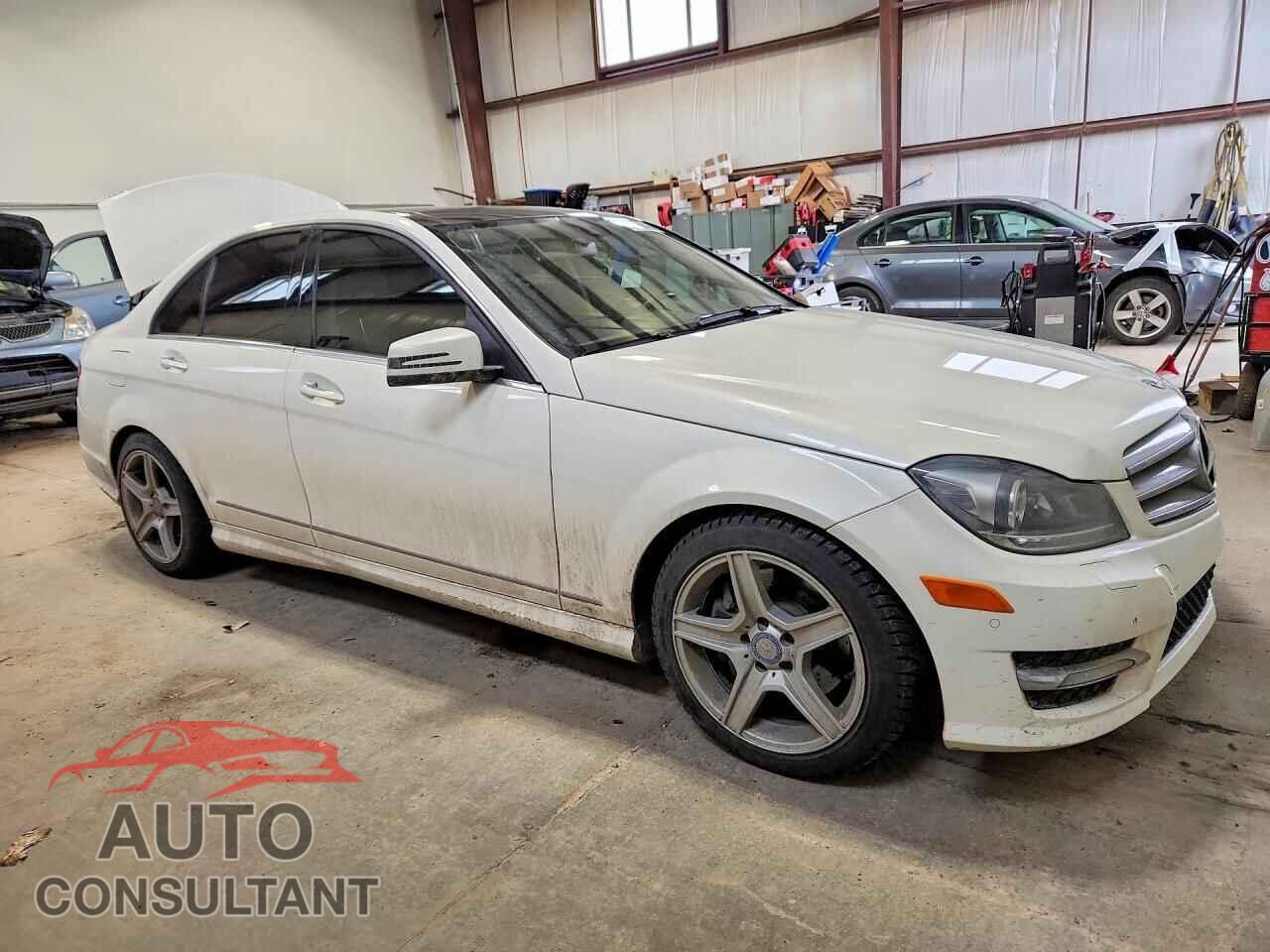 MERCEDES-BENZ C-CLASS 2012 - WDDGF8BBXCA710862