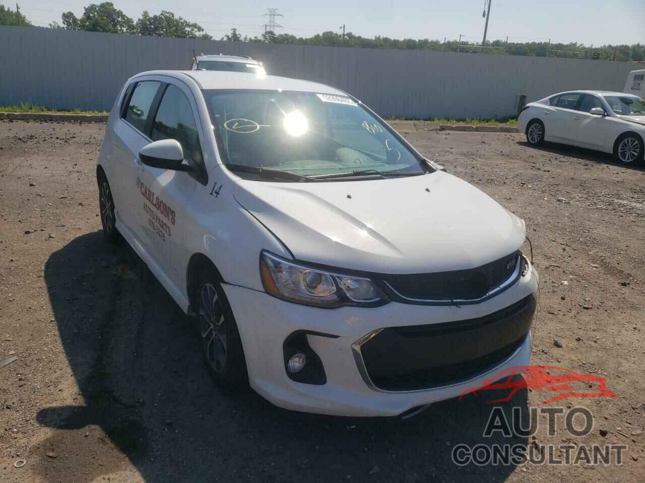 CHEVROLET SONIC 2018 - 1G1JD6SG9J4101272