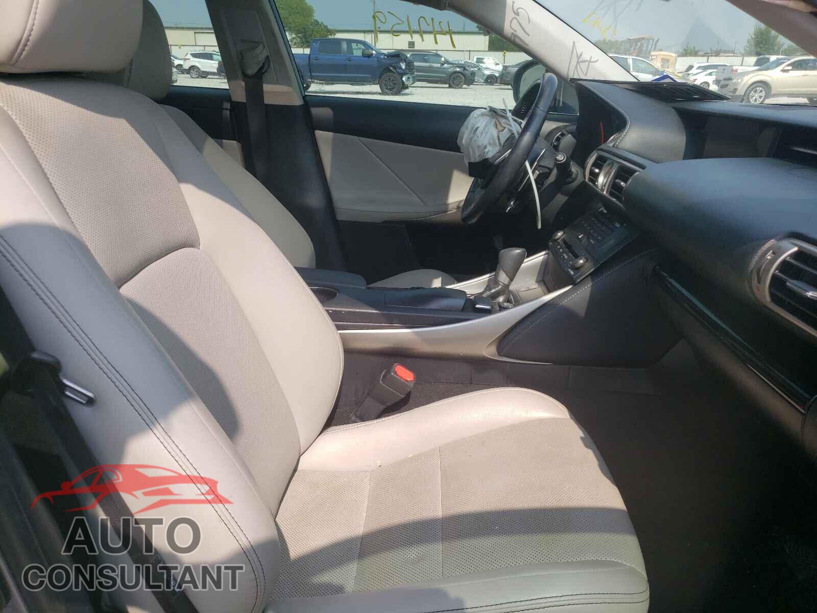 LEXUS IS 2016 - JTHBA1D28G5007975