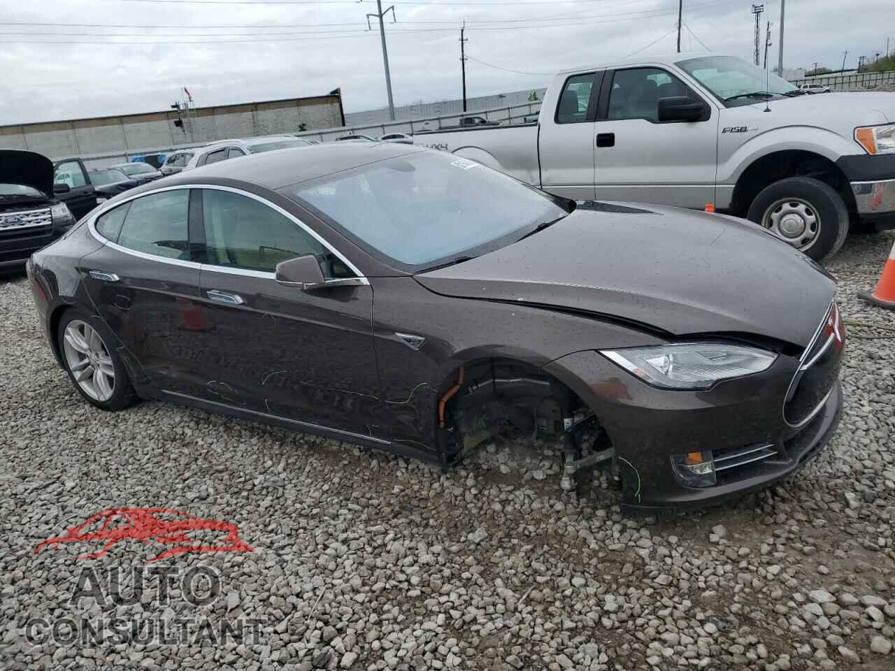 TESLA MODEL S 2014 - 5YJSA1H19EFP51003