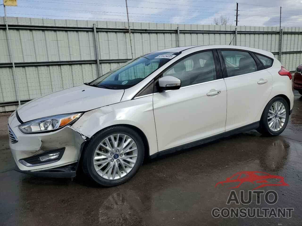 FORD FOCUS 2015 - 1FADP3N26FL255709