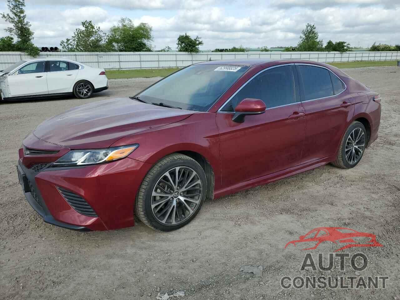 TOYOTA CAMRY 2018 - 4T1B11HK1JU658403