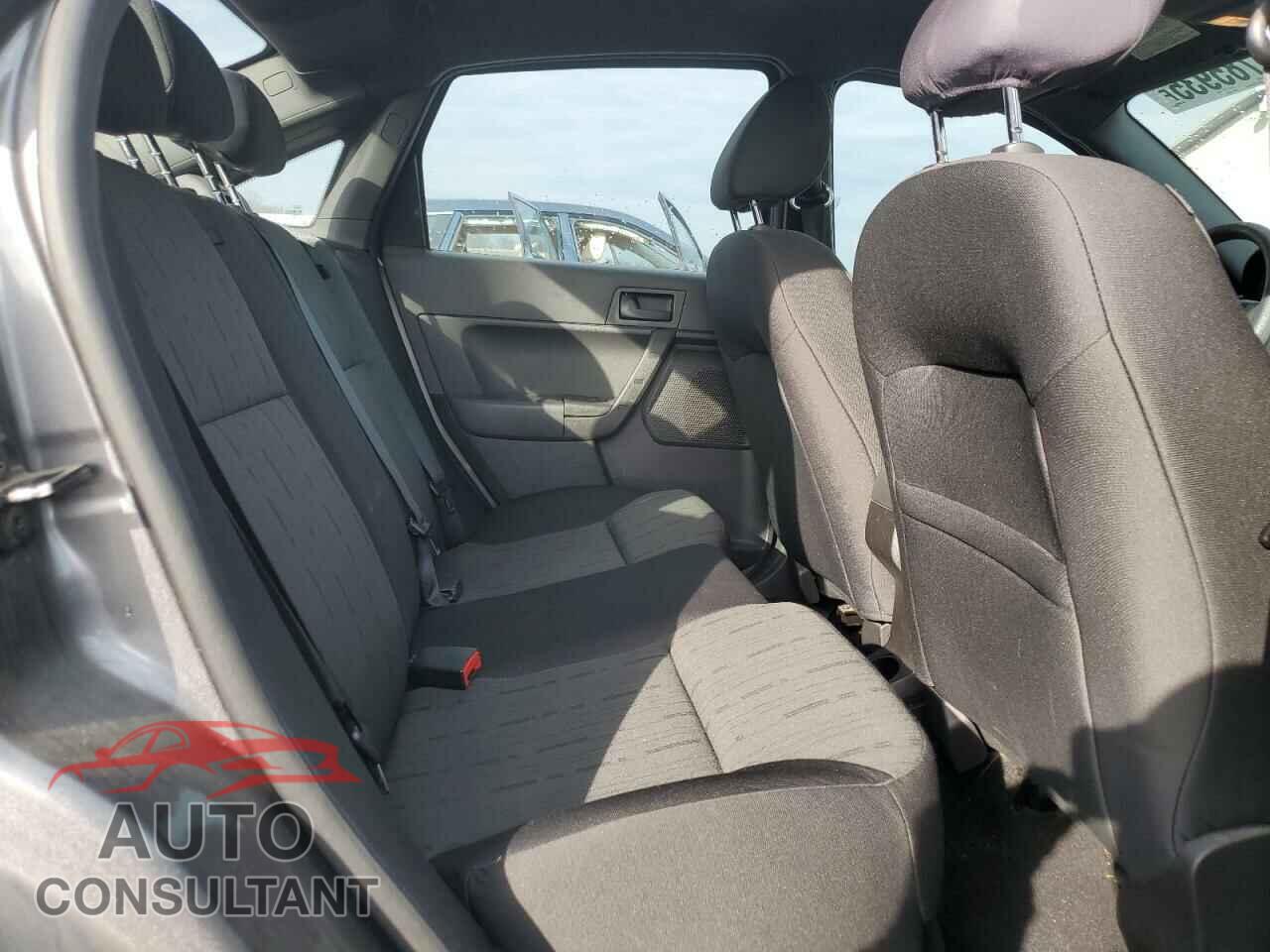 FORD FOCUS 2011 - 1FAHP3FN2BW100562