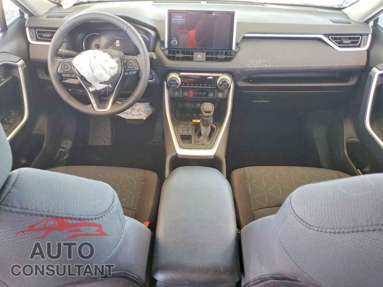 TOYOTA RAV4 2024 - 2T3P1RFV3RC480807
