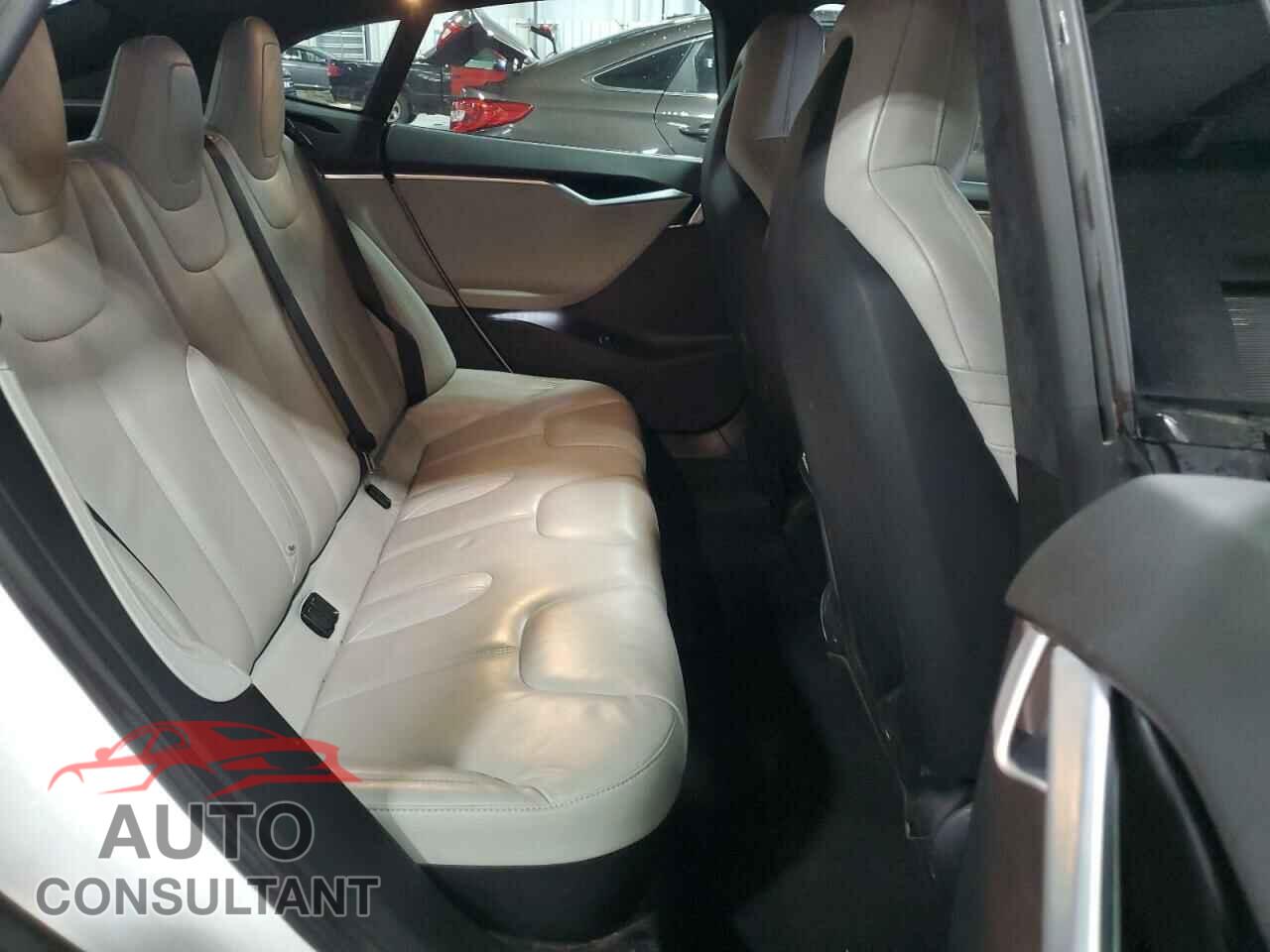 TESLA MODEL S 2016 - 5YJSA1E25GF147352