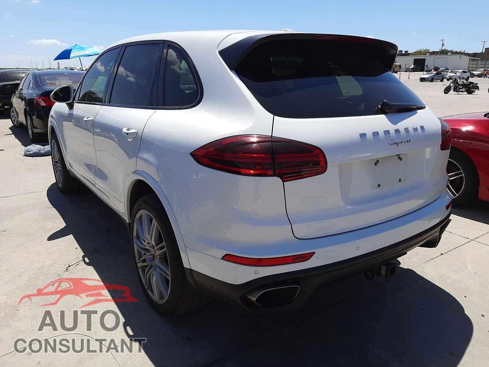 PORSCHE CAYENNE 2017 - WP1AA2A22HKA87993