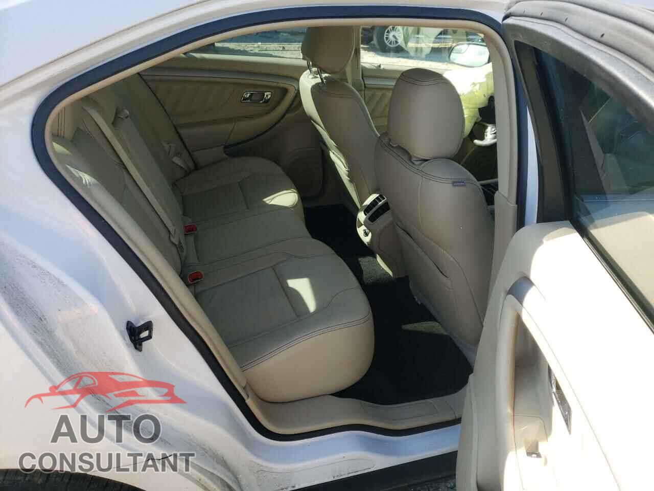 FORD TAURUS 2017 - 1FAHP2E85HG125612