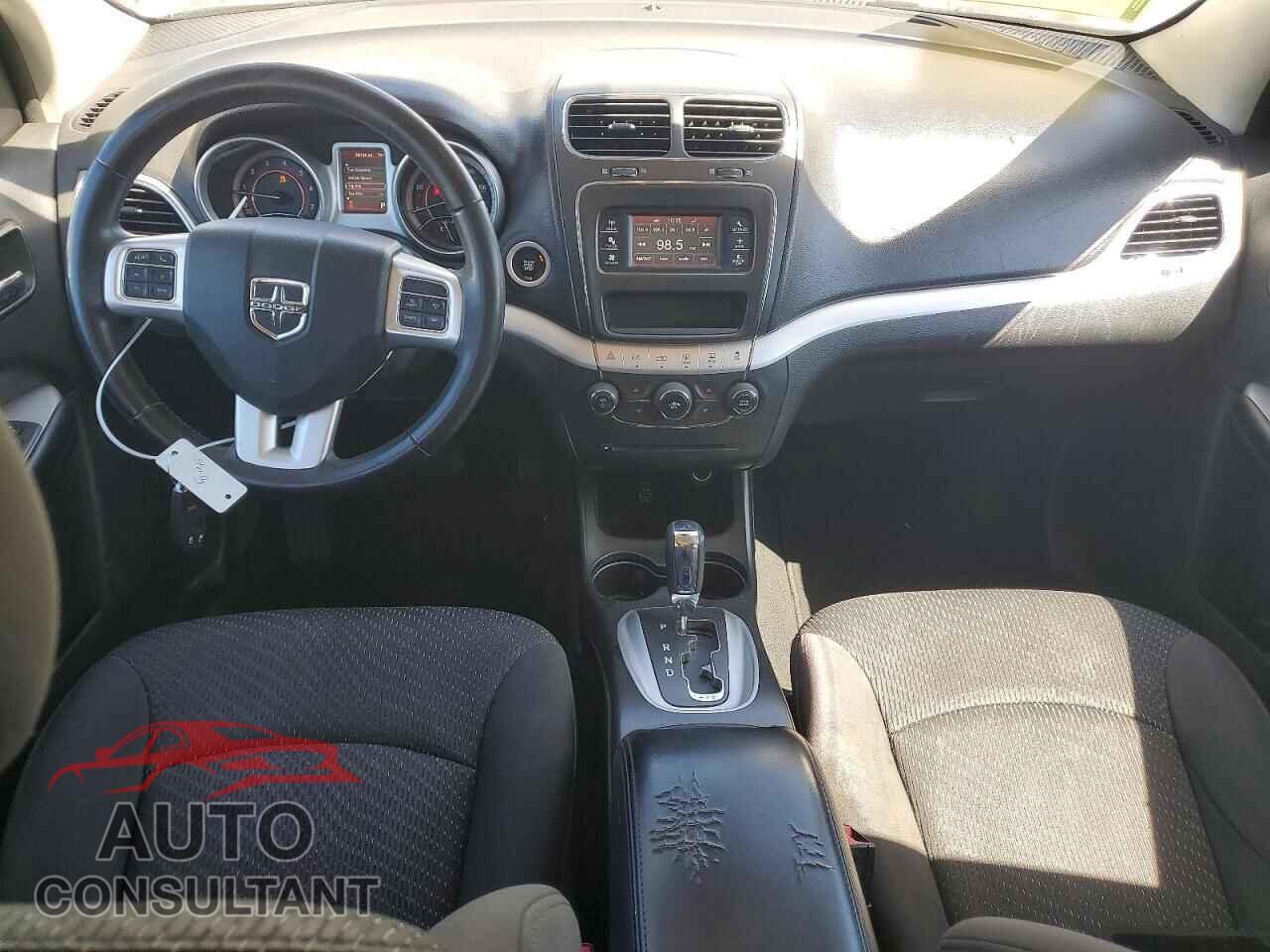 DODGE JOURNEY 2017 - 3C4PDCBG2HT555724