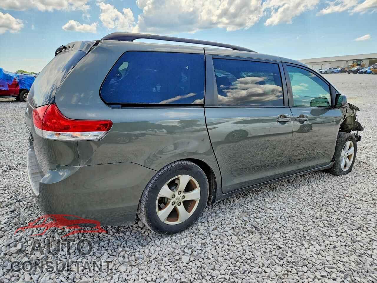 TOYOTA SIENNA 2011 - 5TDKK3DC2BS027564