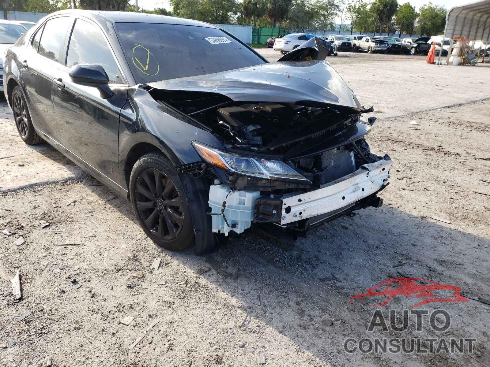 TOYOTA CAMRY 2018 - JTNB11HK1J3032372