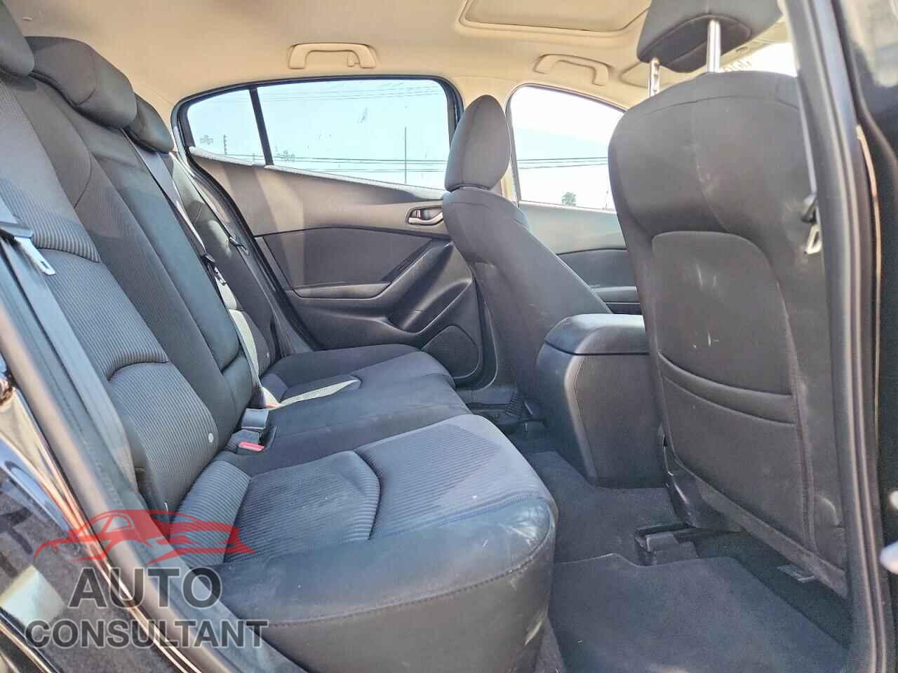 MAZDA 3 2016 - JM1BM1M79G1348765