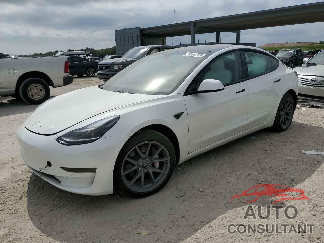 TESLA MODEL 3 2021 - 5YJ3E1EA7MF084900