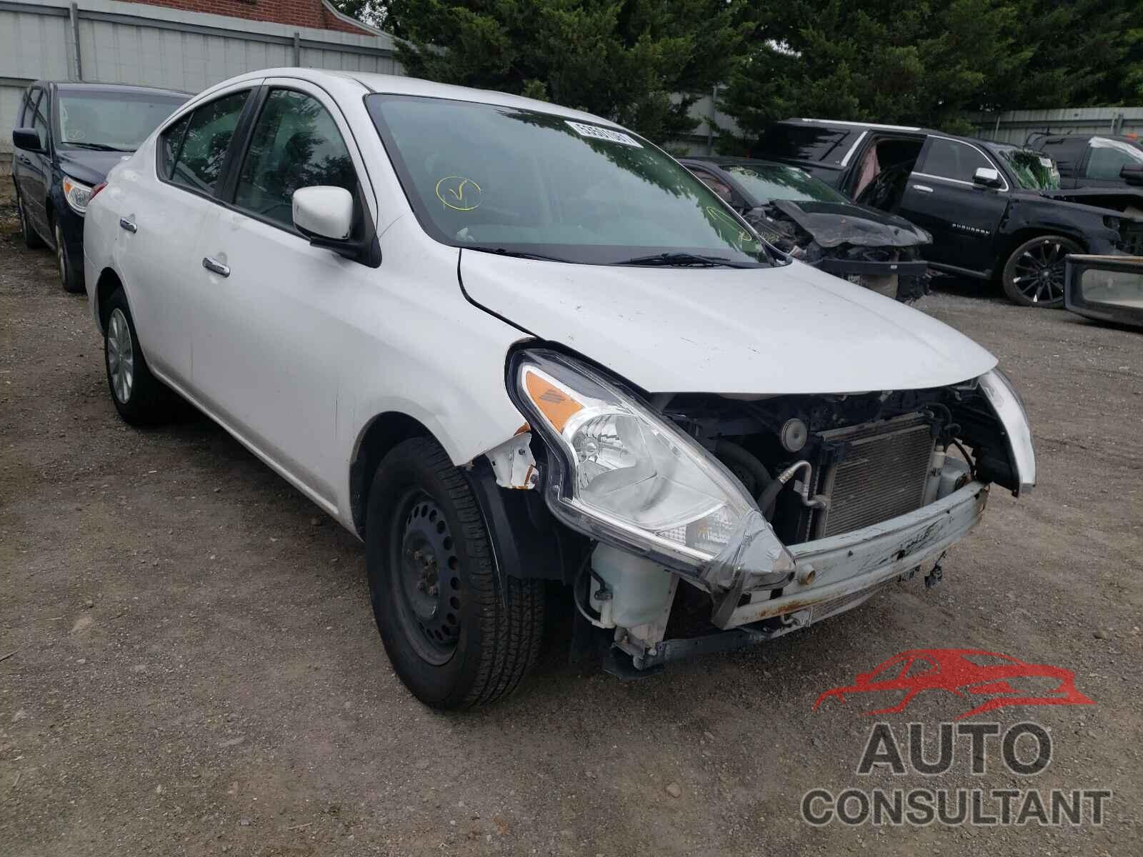 NISSAN VERSA 2018 - 3N1CN7AP5JL809309