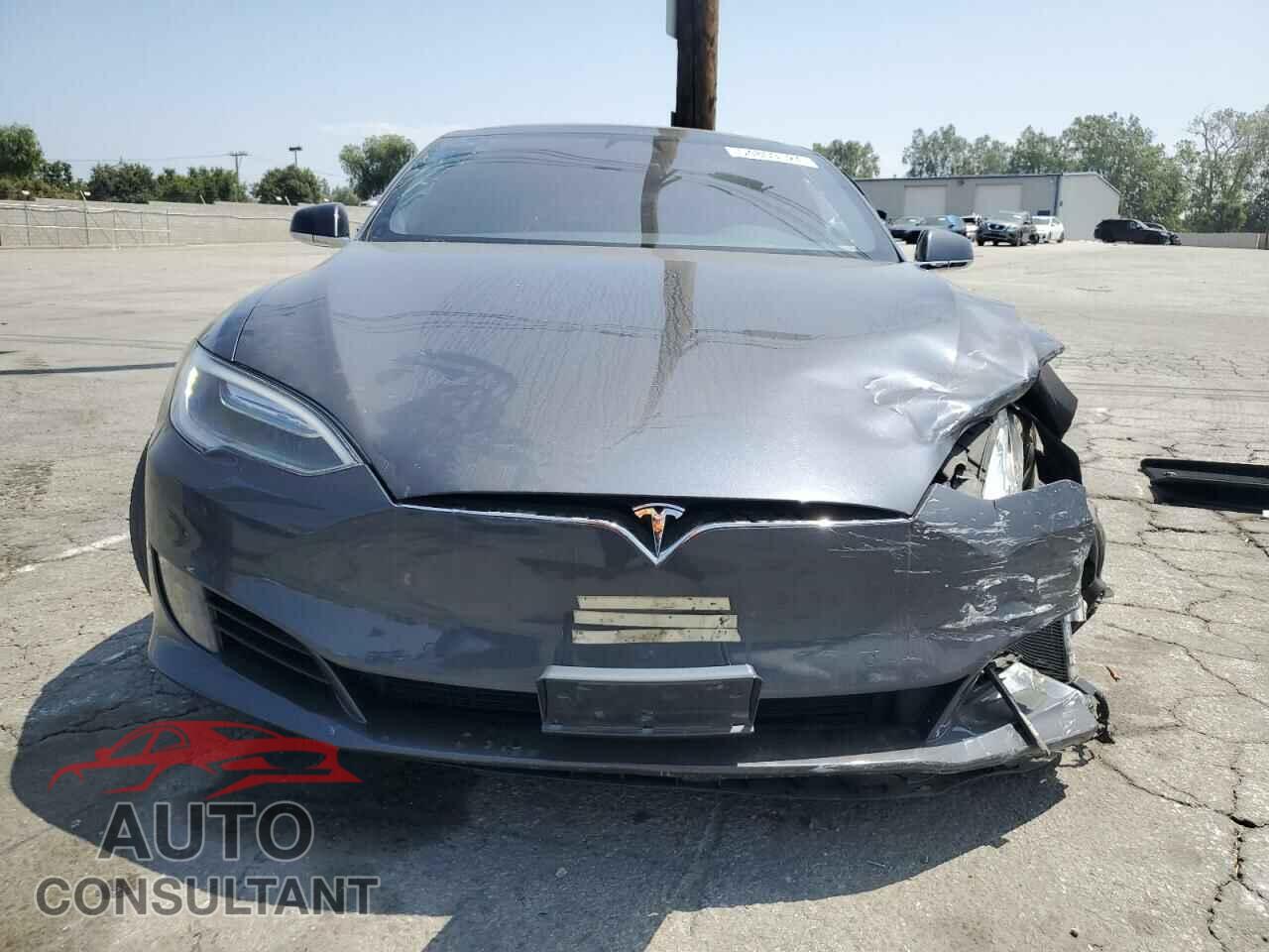 TESLA MODEL S 2017 - 5YJSA1E17HF196528