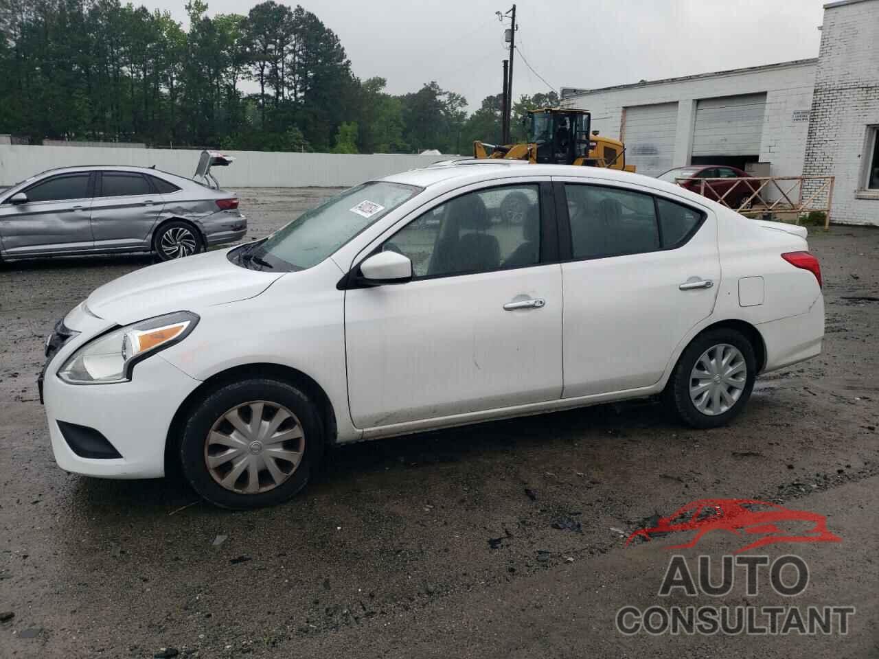 NISSAN VERSA 2018 - 3N1CN7AP8JL871304