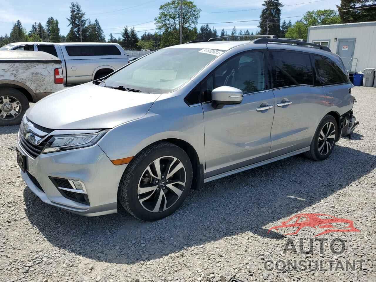 HONDA ODYSSEY 2018 - 5FNRL6H93JB004311