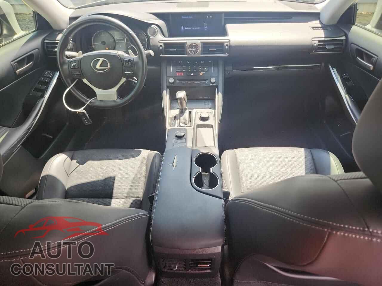 LEXUS IS 2017 - JTHBA1D26H5042354