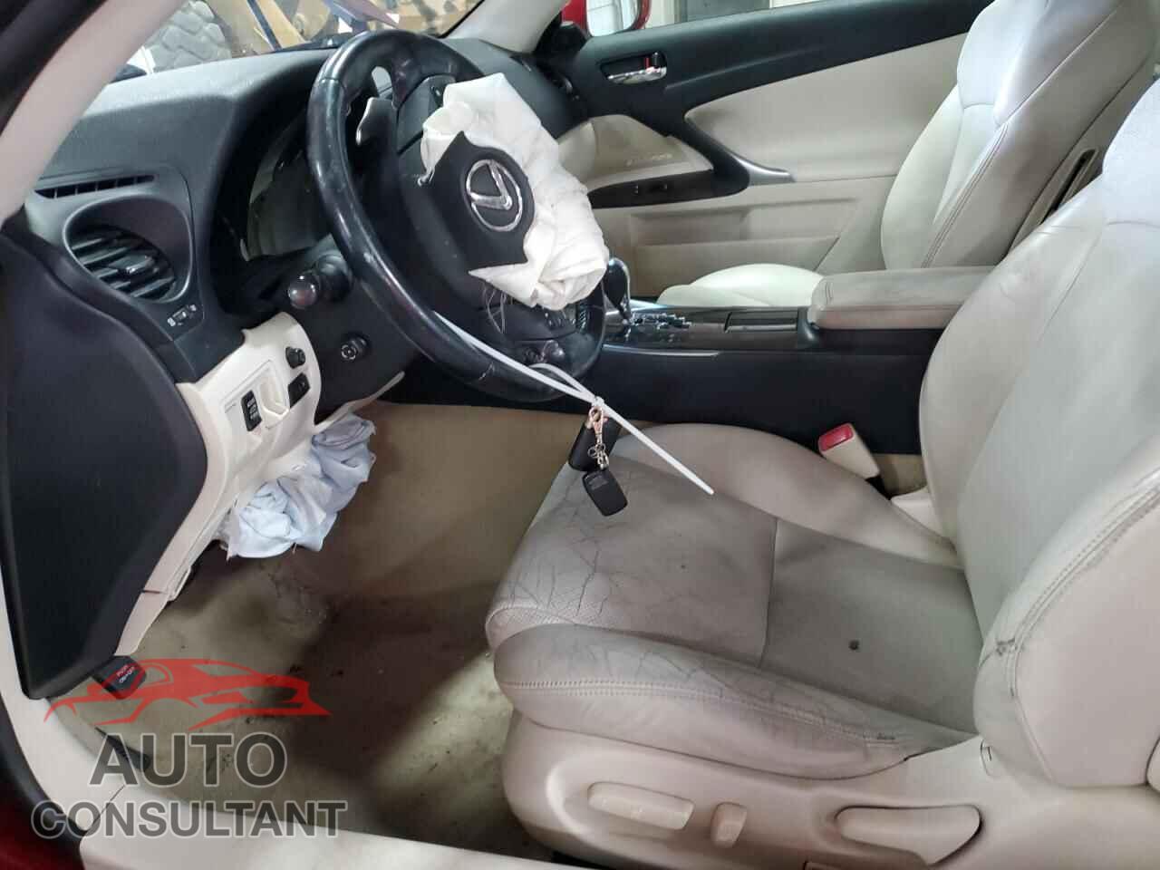 LEXUS IS 2010 - JTHFE2C25A2500521