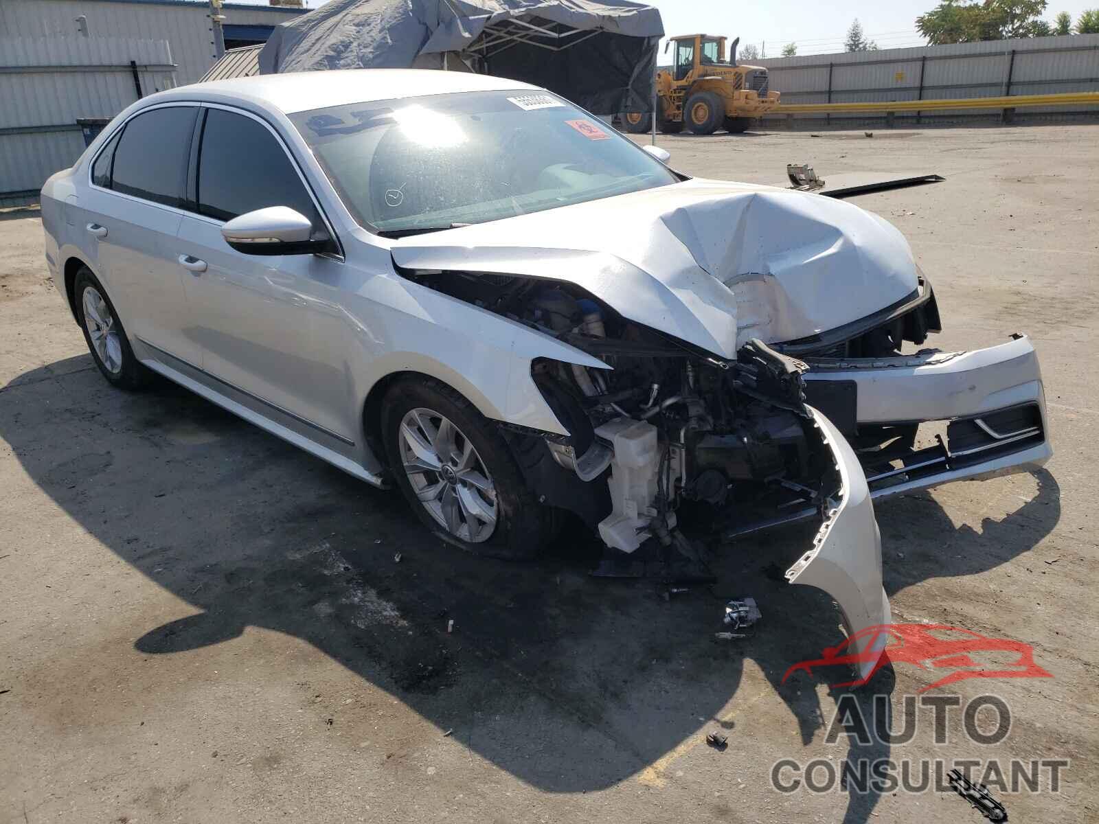 VOLKSWAGEN PASSAT 2017 - 1VWAT7A36HC019480