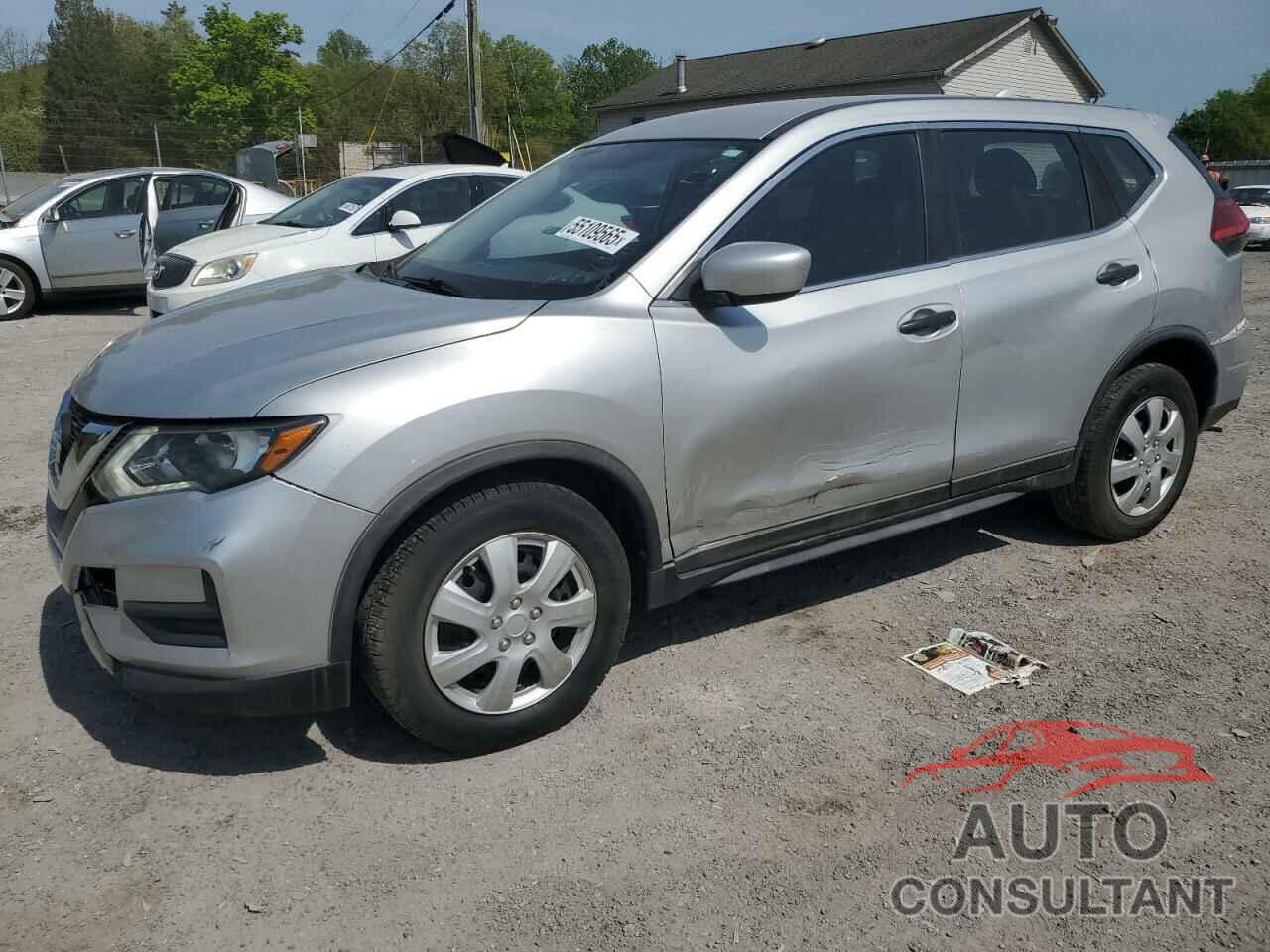 NISSAN ROGUE 2017 - KNMAT2MT3HP564921
