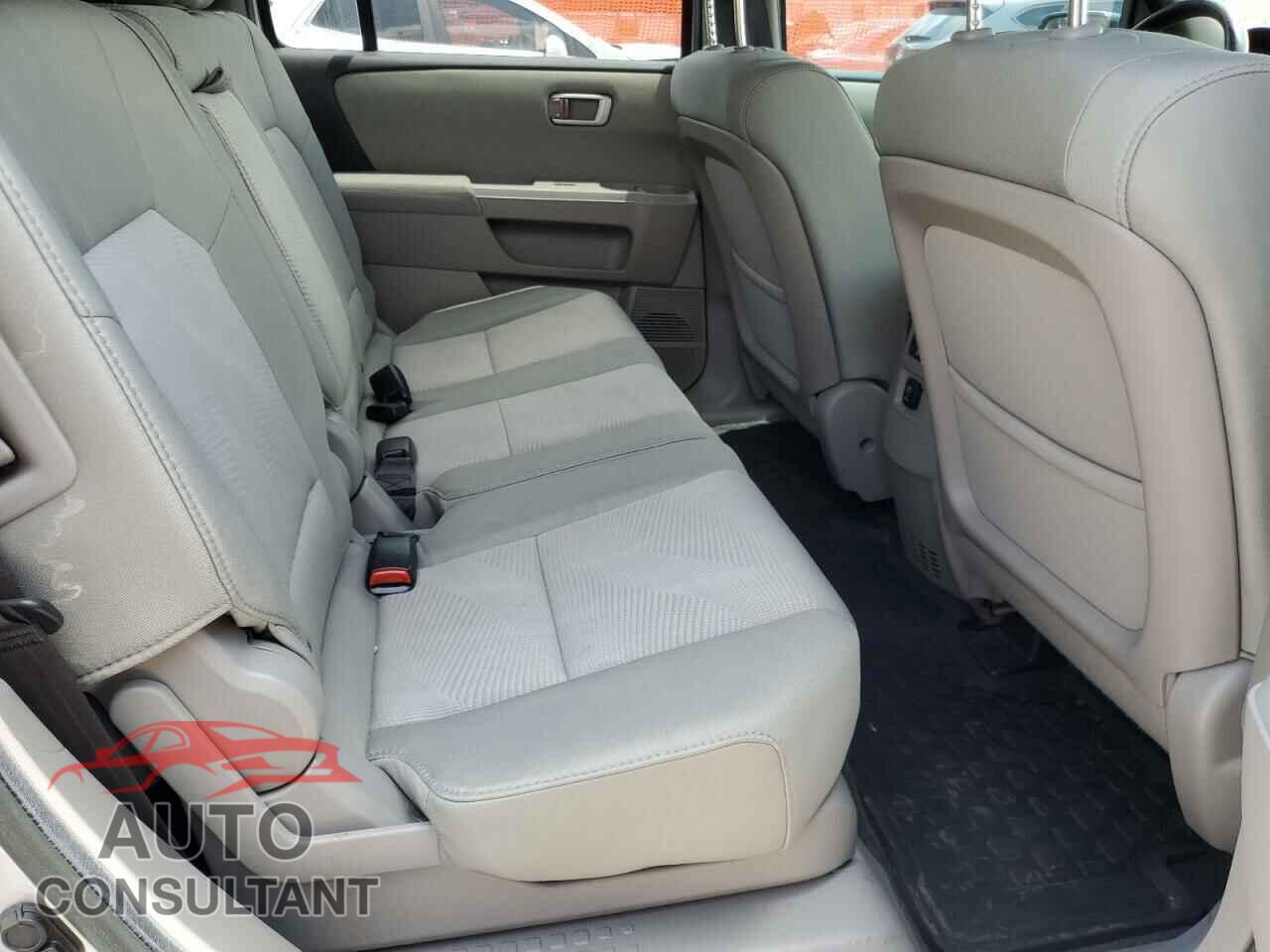 HONDA PILOT 2013 - 5FNYF3H2XDB002273