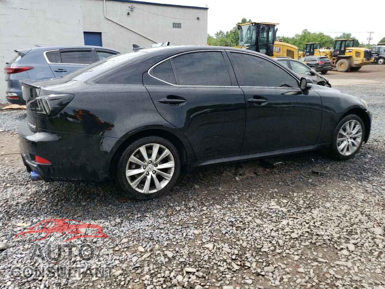 LEXUS IS 2011 - JTHCE5C21B5000344