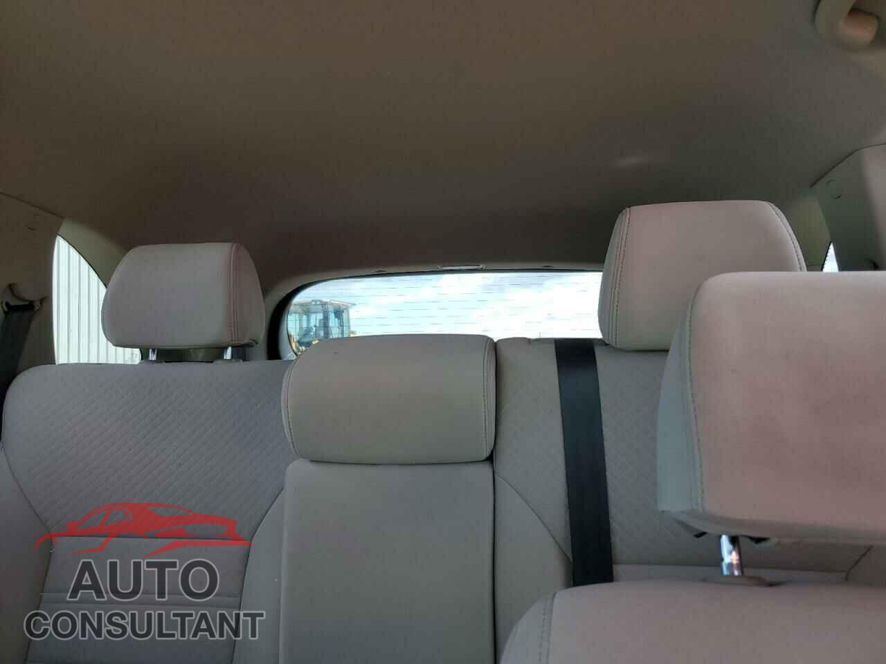 KIA SORENTO 2018 - 5XYPGDA52JG422567