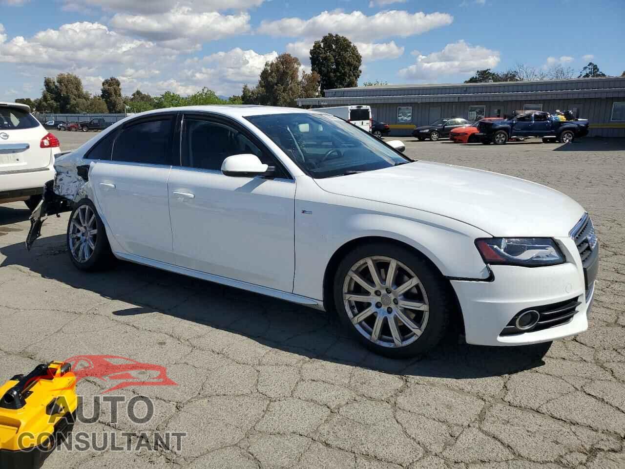 AUDI A4 2012 - WAUEFAFL9CN003687