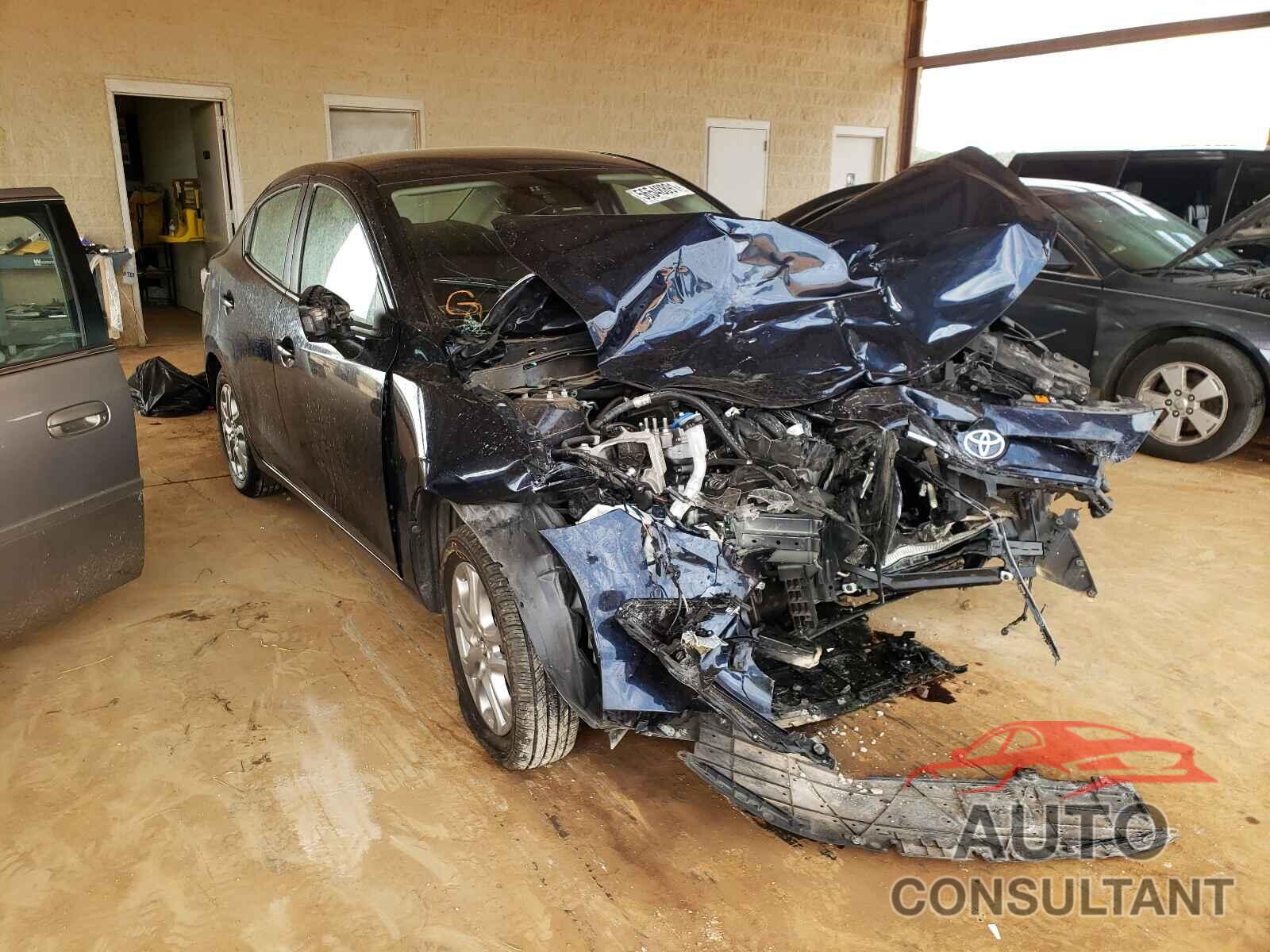 TOYOTA YARIS 2018 - 3MYDLBYV7JY333647
