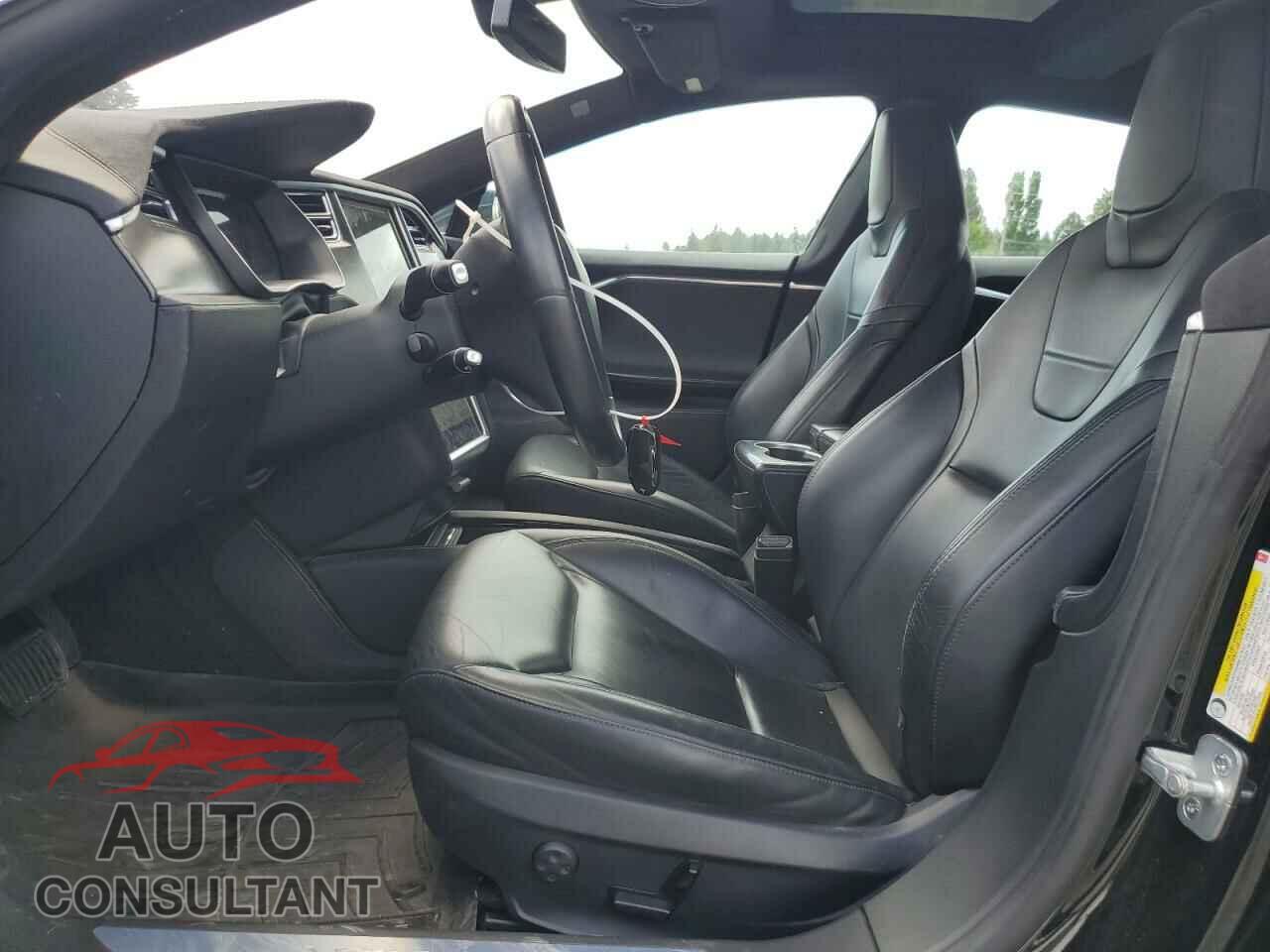 TESLA MODEL S 2015 - 5YJSA1E22FF111004