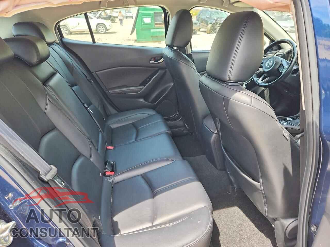 MAZDA 3 2017 - 3MZBN1L37HM145385