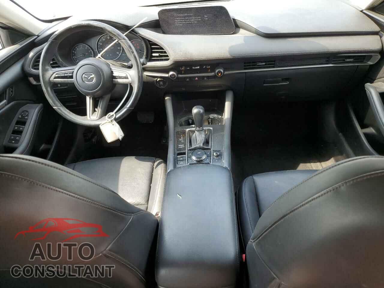 MAZDA 3 2021 - JM1BPABLXM1320573