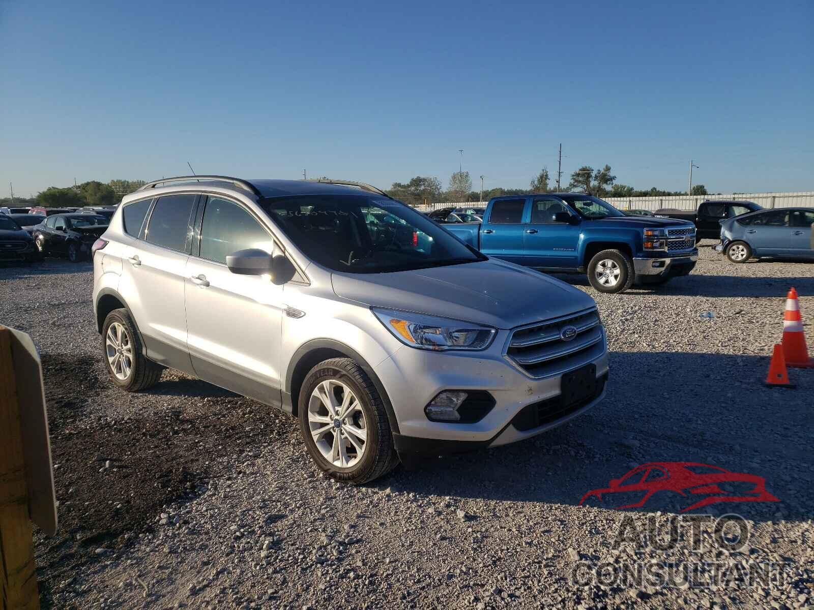 FORD ESCAPE 2018 - 1FMCU0GD0JUB99292