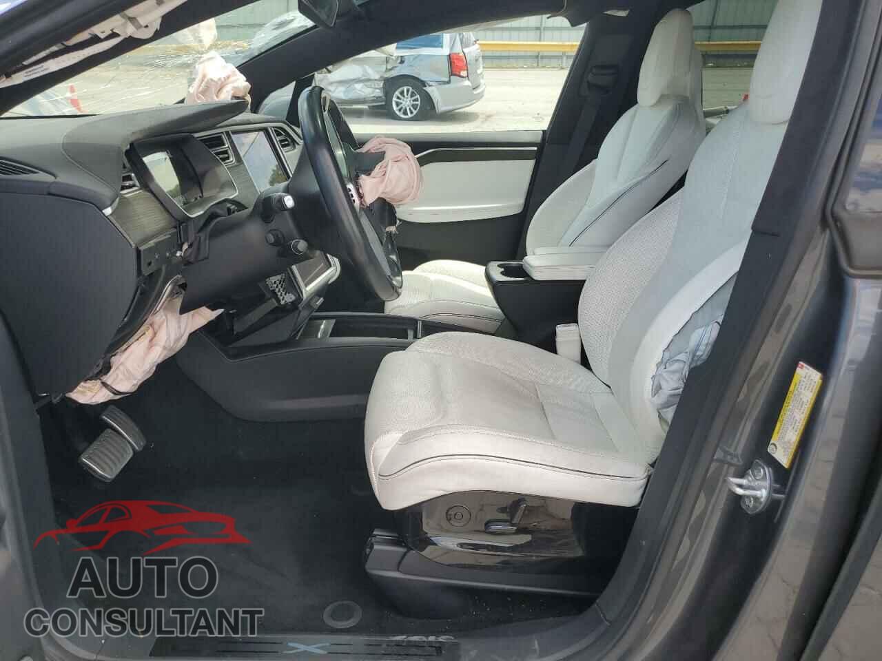TESLA MODEL X 2016 - 5YJXCBE20GF012155