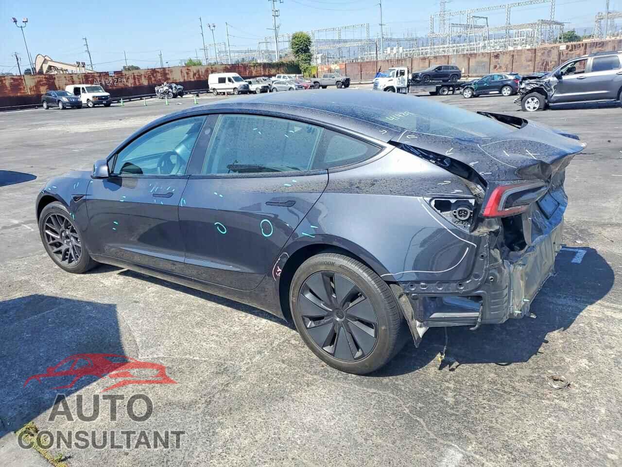 TESLA MODEL 3 2024 - 5YJ3E1EA2RF726169